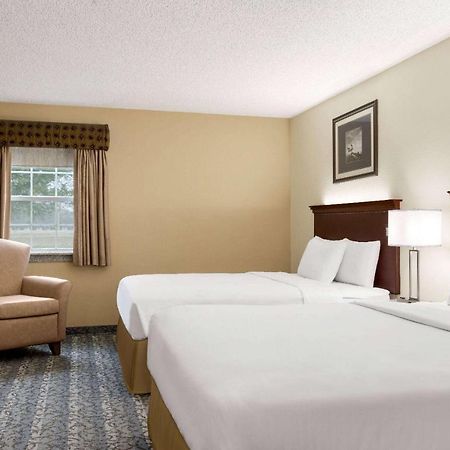 Travelodge By Wyndham Coffeyville Экстерьер фото