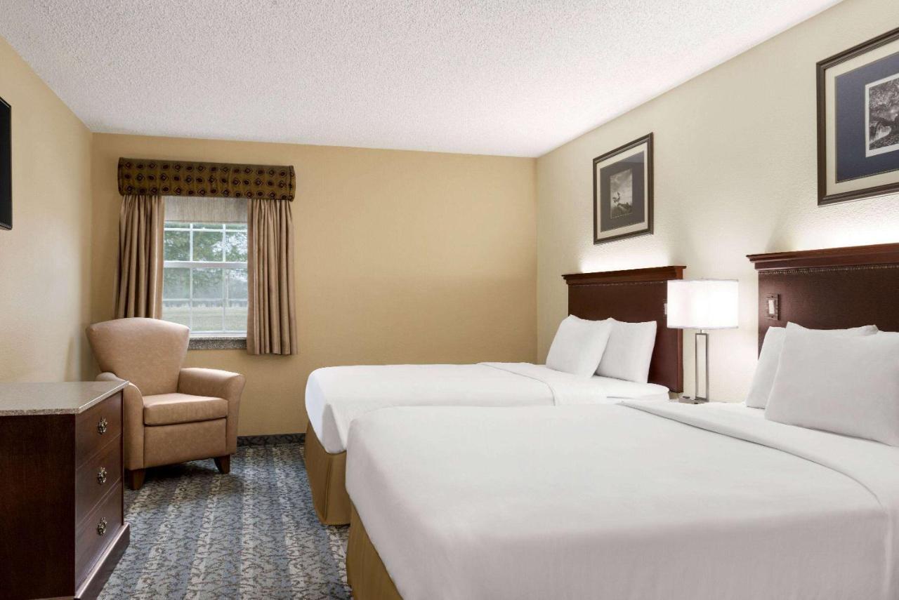 Travelodge By Wyndham Coffeyville Экстерьер фото