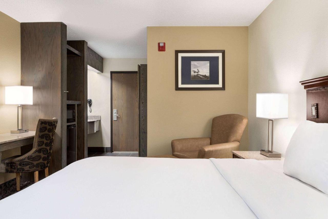 Travelodge By Wyndham Coffeyville Экстерьер фото
